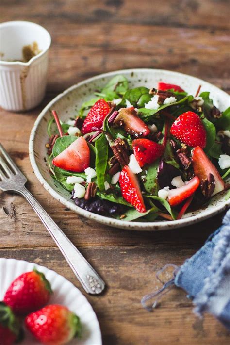 Strawberry and Mixed Green Salad | Recipe | Green salad recipes, Salad mixed greens, Green salad