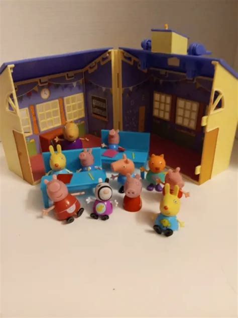 PEPPA PIG SCHOOL House Playset Toy With Desks & Figures $22.95 - PicClick