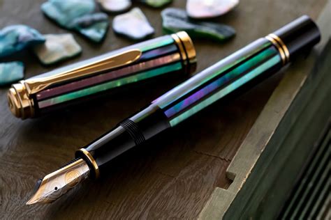 Pelikan M1000 Fountain Pen - Raden Green Ray (Limited Edition) – The Goulet Pen Company