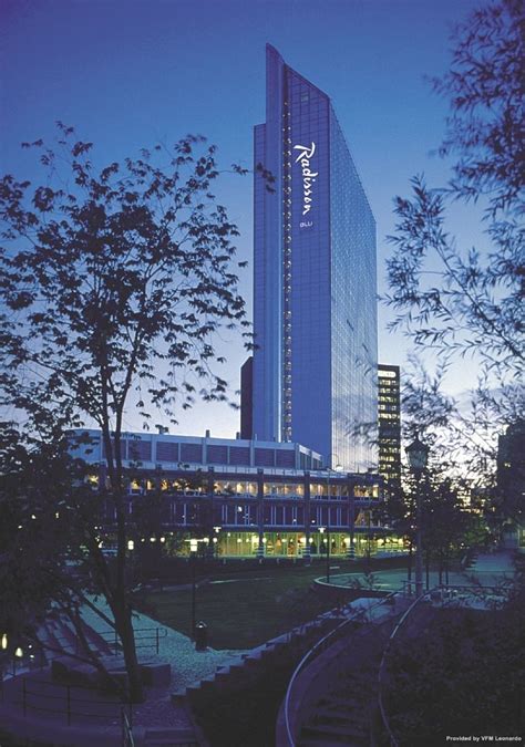 RADISSON BLU PLAZA HOTEL OSLO - Oslo - Great prices at HOTEL INFO