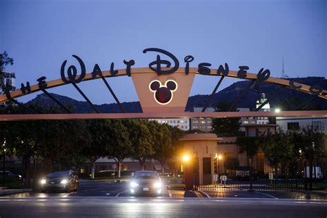 Two Senior Disney Executives Retiring as the Bob Iger Era Ends - Bloomberg