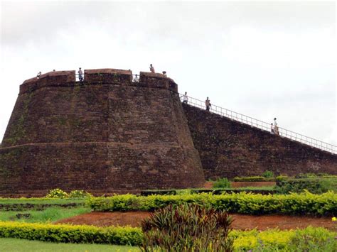 Bekal Fort: Get the Detail of Bekal Fort on Times of India Travel