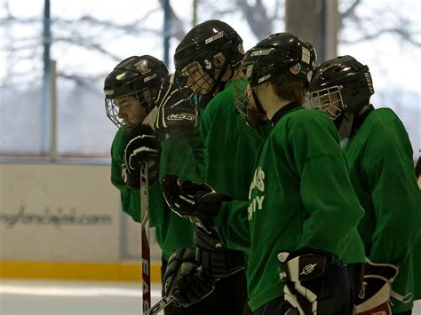 Ice-skating rinks in DC, including indoor and outdoor rinks