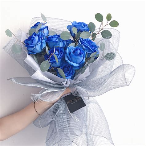 Blue roses | Fresh Flower Bouquet | Birthday Flower , Women's Fashion ...