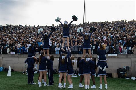 The heartbeat of Bulldog spirit: Yale Cheerleading - Yale Daily News