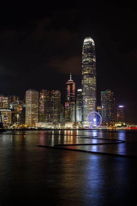 A night shot of the Hong Kong Marina | Hong kong night, Instagram ...