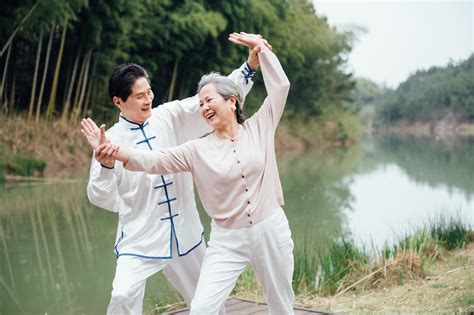 Tai Chi for Seniors: The Exercise You Can Do All Your Life — Snug Safety