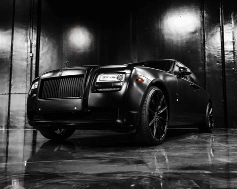 Black Luxury Car in Showroom · Free Stock Photo