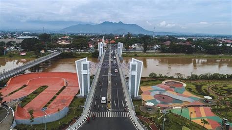 Kenapa Presiden Takut Masuk Wilayah Kediri? - Gaekon