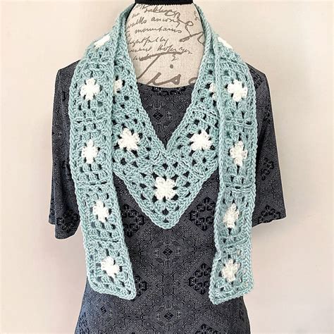 Ravelry: Granny Square V Scarf pattern by Janet Pippin