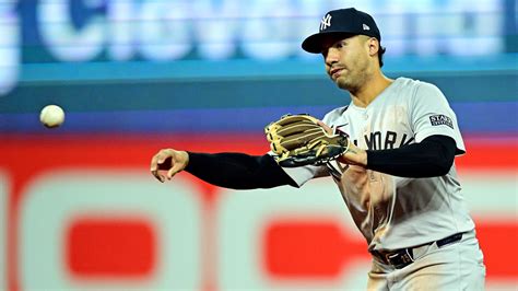 Could Yankees Replace Gleyber Torres With Former Rookie of the Year in ...