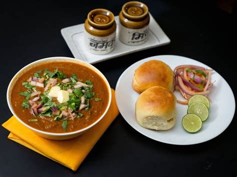 Misal Pav Near Me: 11 Best Misal Pav Restaurants in Mumbai