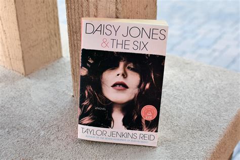 Preview: Daisy Jones & The Six by Taylor Jenkins Reid - Book Club Chat