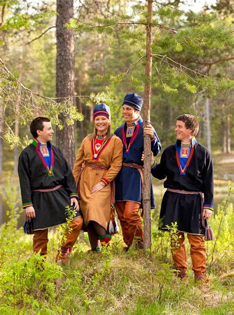 FolkCostume&Embroidery: Overview of Saami costume