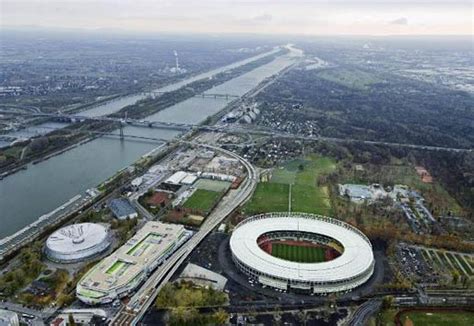 Live Football: Austria Wien Stadium - Stadion Horr