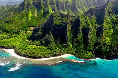 Ke'e Beach, Kauai | Most beautiful beaches, Hawaii beaches, Beautiful beaches