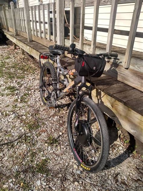 New Electric Motor Mongoose XR250 21 Speed Mountain Bike for Sale in Cumberland, IN - OfferUp