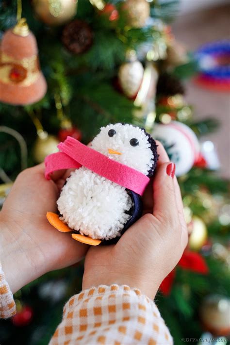 Adorable Pom Pom Penguin Winter Decoration - DIY & Crafts