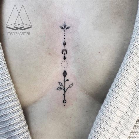 Minimalist sternum piece for Sarah. | Tatuajes de arte corporal, Artistas tatuadores, Tatuajes ...