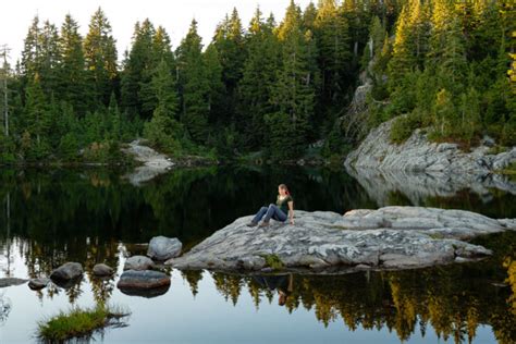 Mystery Lake hike and birthday bears - by Jelger and Tanja photographers