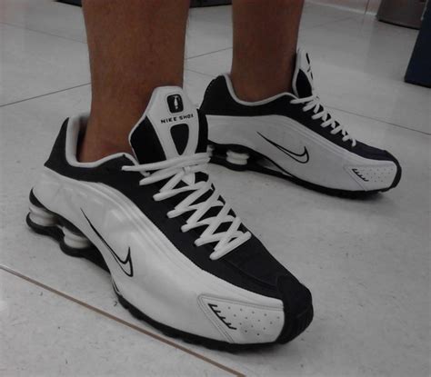 nike shox r4