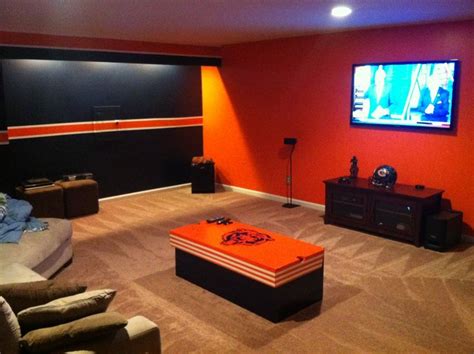 Chicago Bears Man Cave | Paint ideas | Pinterest