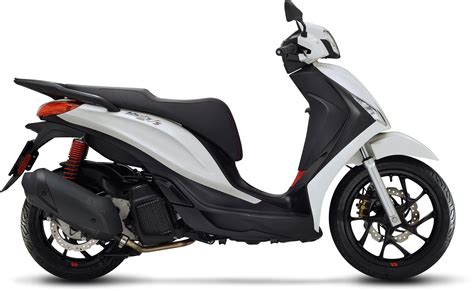 Motorrad Vergleich Honda SH150i 2021 vs. Piaggio Medley 150 S 2021