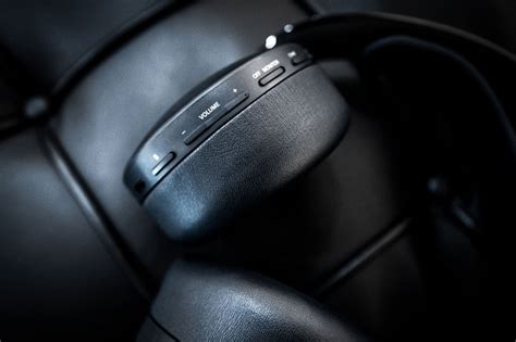 Closer Look PS5 Pulse 3d Wireless Headset in Midnight Black | Hypebeast