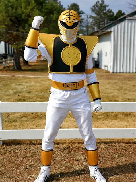 MMPR White Ranger Shield Cuffs and Belt for White Ranger - Etsy