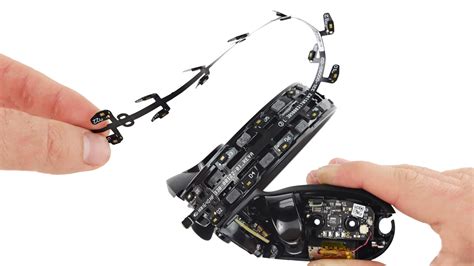 Oculus Touch Insides Revealed in Detailed Teardown – Road to VR