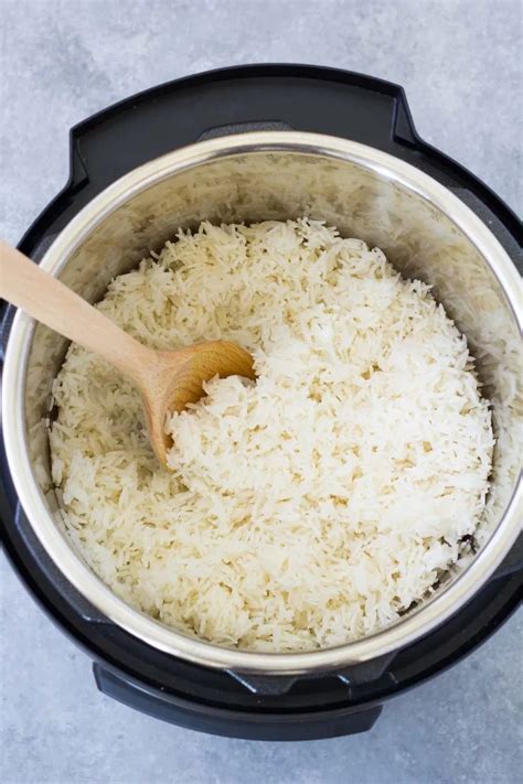 Instant Pot rice is a hands off way to cook fluffy white rice! How to cook any long grain white ...