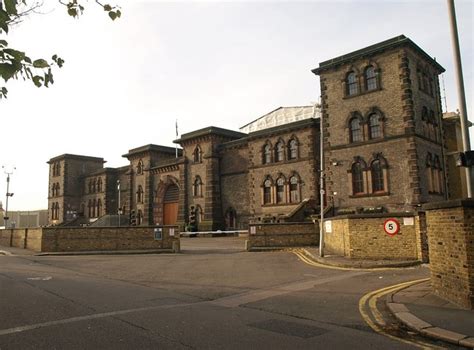 File:Wandsworth Prison - geograph.org.uk - 1030498.jpg - Wikipedia