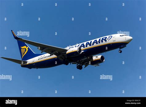 Ryanair plane landing Stock Photo - Alamy