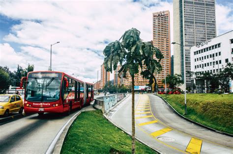 La historia institucional de Transmilenio | Archivo de Bogotá