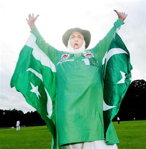 10 Biggest cricket fans around the world