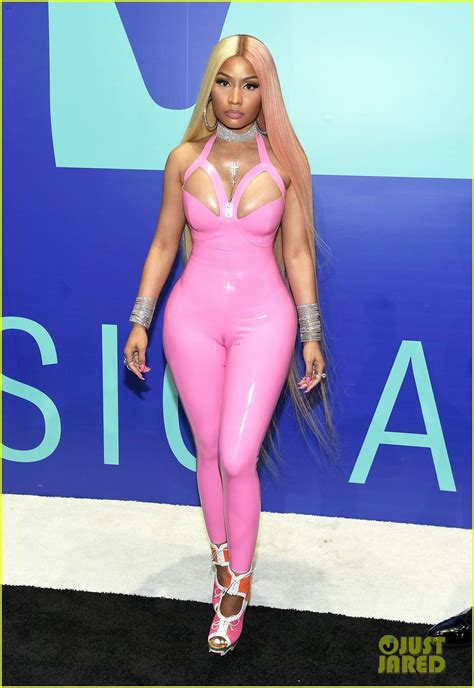 Nicki Minaj Wears Pink Latex Bodysuit to MTV VMAs 2017!: Photo 3946625 | Nicki Minaj Photos ...