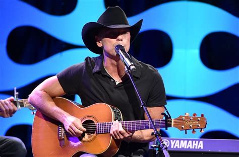 Kenny Chesney's New Album 'Songs for the Saints' Debuts at No. 1