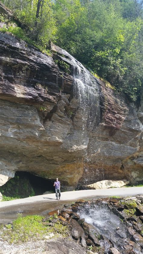 Tomfoolery: Bridal Veil Falls - Highlands, NC