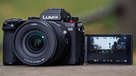 Panasonic Lumix DC-S5 - Review 2020 - PCMag Australia