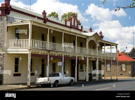 Kyneton hotel hi-res stock photography and images - Alamy