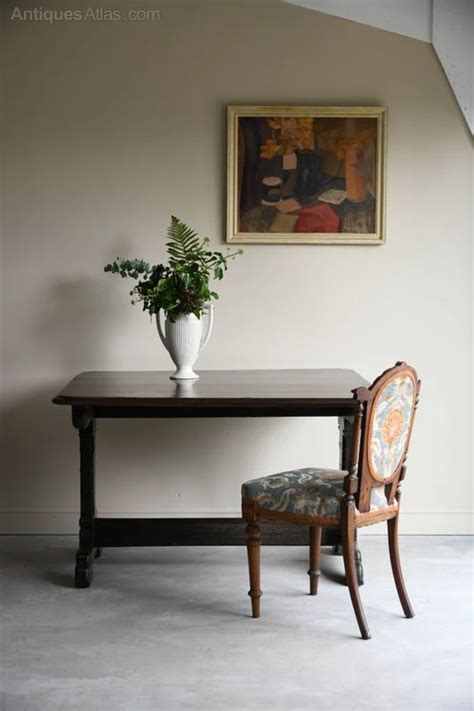 ANTIQUE GOTHIC STYLE DINING TABLE - Antiques Atlas