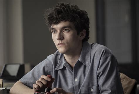 ‘Black Mirror Bandersnatch’ Sequel Talk, Easter Eggs, Hidden Paths – TVLine