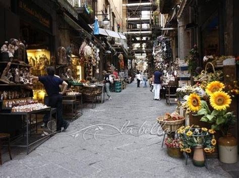 The Traditional Food of Naples, Italy! A Taste of Napoli! | La Bella ...