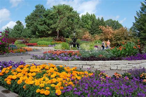 Tour the Minnesota Landscape Arboretum with the Augsburg Associates - Alumni, Parents, and ...