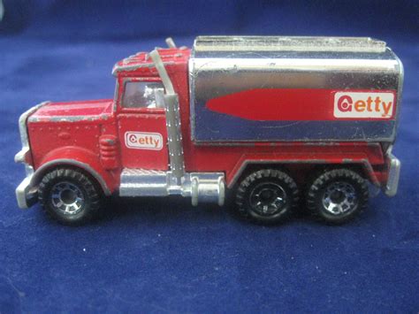 Matchbox Vintage 1981 Peterbilt Red Getty Fuel Tanker Truck ...