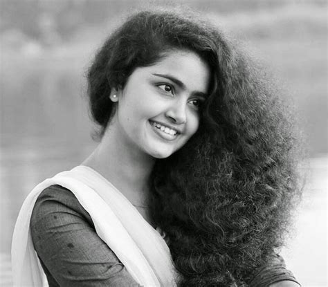 CAP: Premam Actress Anupama Parameswaran Cute HD Images