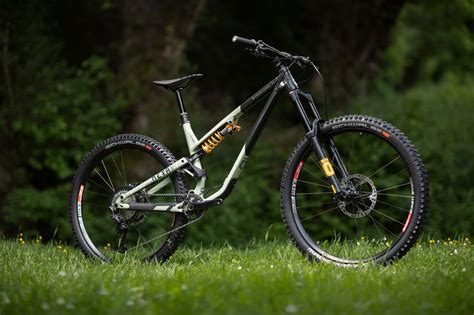 2021 Commencal Meta AM Slackens Head Tube Nearly 2°, Promises Reduced ...