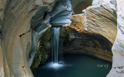 Small waterfall in Hamersley Gorge, Karijini National Park, Australia | HD Wallpapers