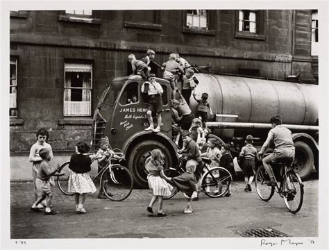 New Scottish photo exhibition explores childhood - BBC News