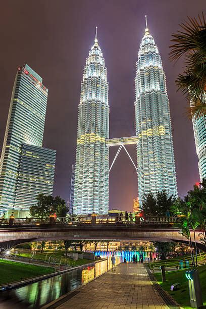 Malaysia Twin Tower Stock Photos, Pictures & Royalty-Free Images - iStock